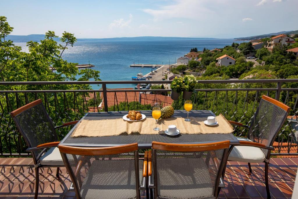 Klenovica Apartment | Apartments More