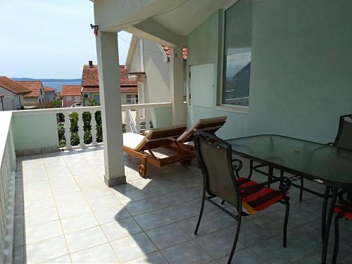 Okrug Gornji Apartment | Apartments Otok