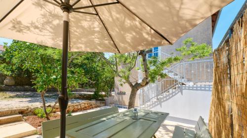 Veli Losinj Apartment | Apartments Pino
