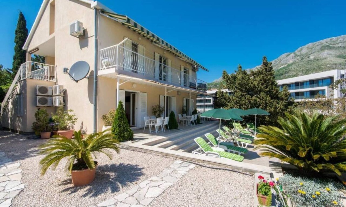Srebreno Apartment | Apartments & Rooms Jokovic-Deluxe Studio Apartment with Terrace and Partial Sea View (SOBA 6)