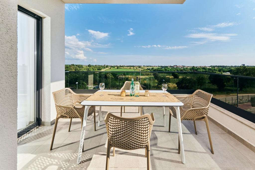 Monterol Apartment | Apartments San Maris 2