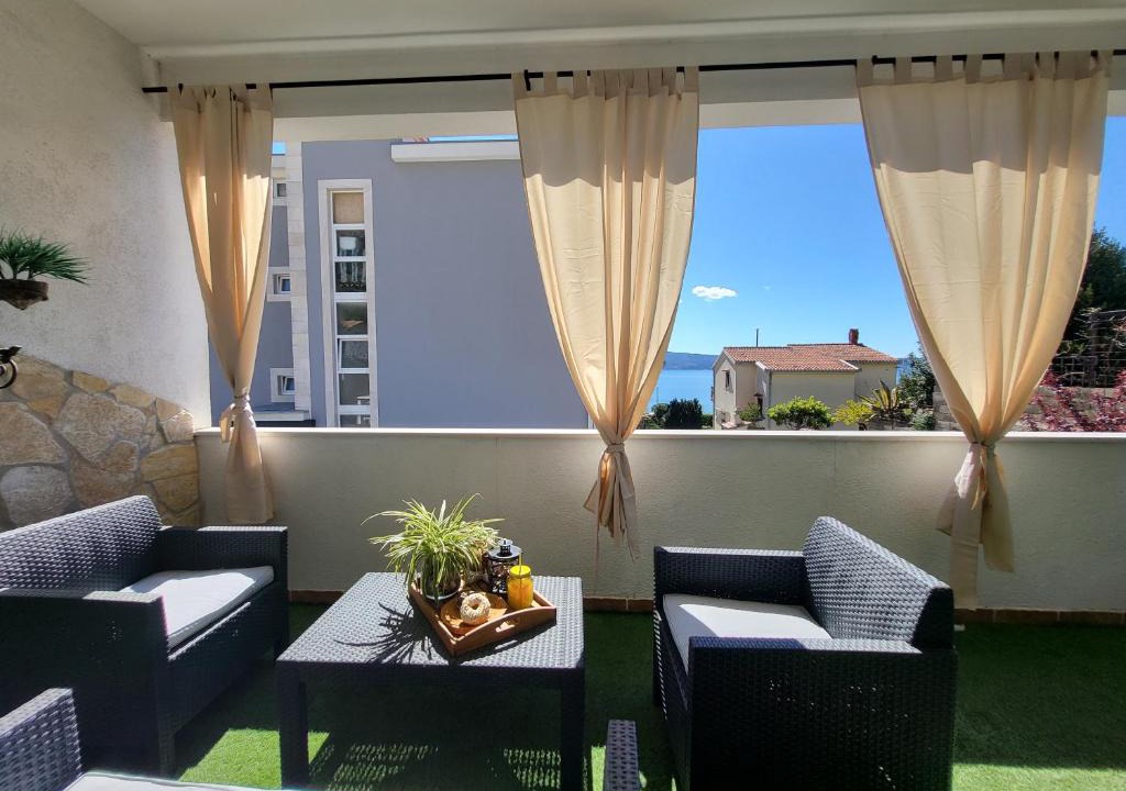 Dugi Rat House | Apartments Sun & Sea