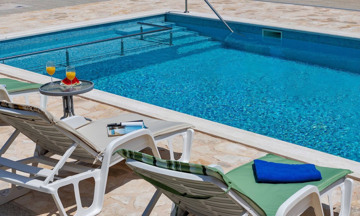 Rastovac Apartment | Apartments White House Rastovac