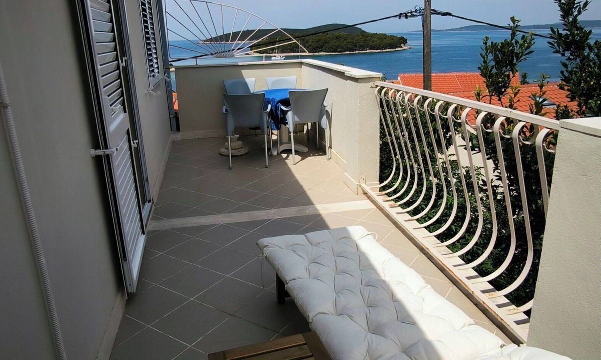 Maslinica Apartment | Apartments ZB (10175-A3) - Maslinica