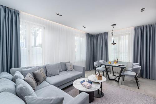 City Center Apartment | Arriba - Ground Suite
