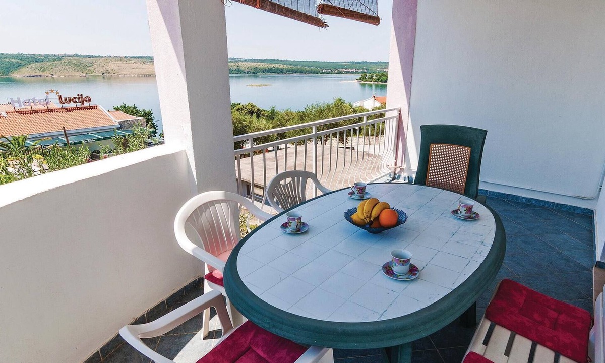 Posedarje Apartment | Awesome apartment in Posedarje