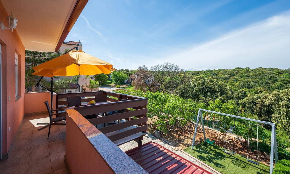 Kavran Apartment | Awesome apartment in Kavran with WiFi