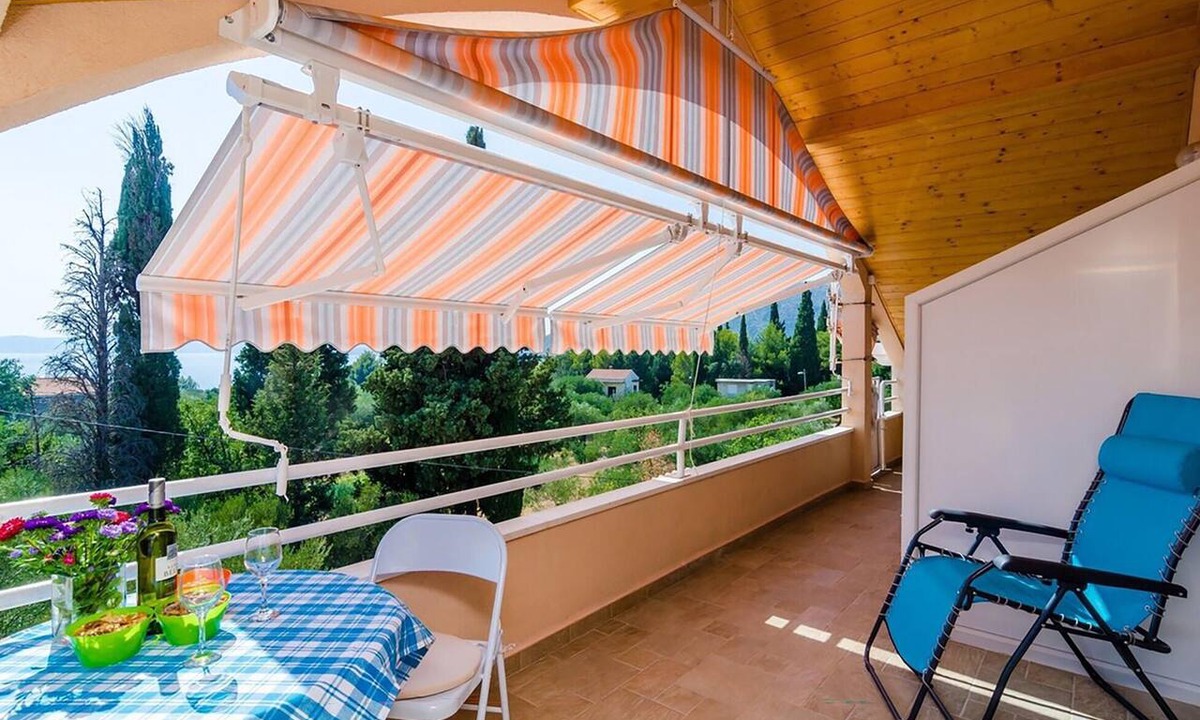 Banici Apartment | Awesome apartment in Slano with house sea view