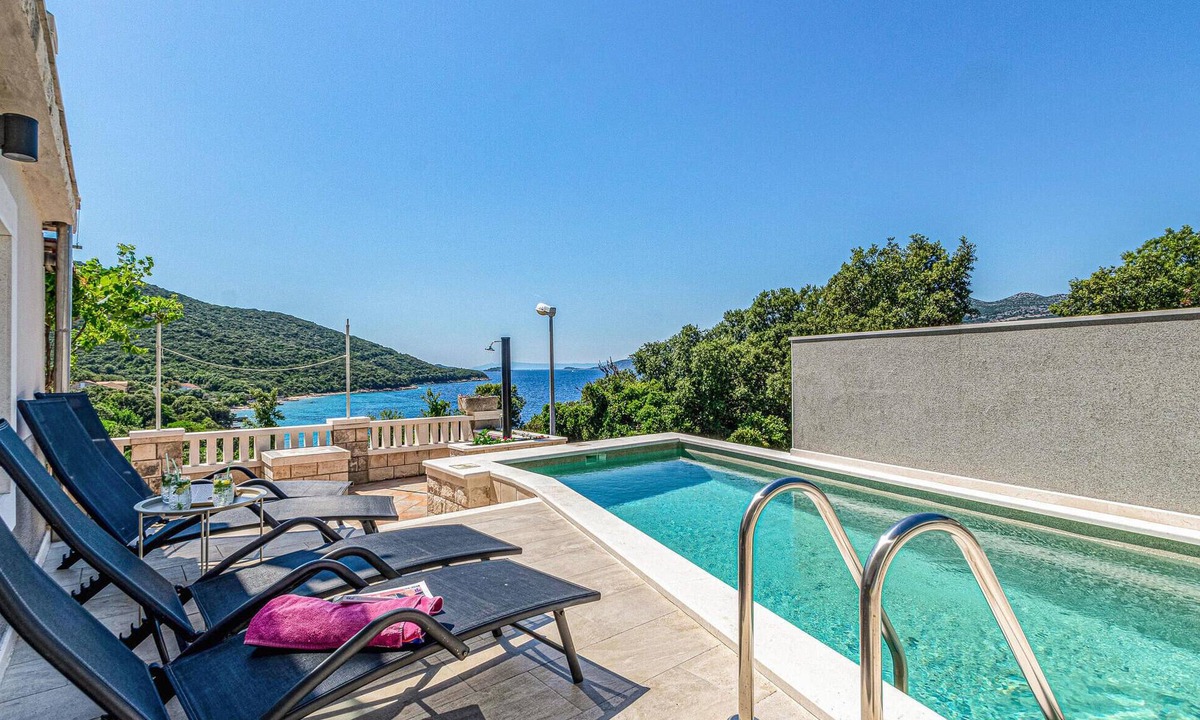 Zrnovo Apartment | Awesome apartment in Zrnovo
