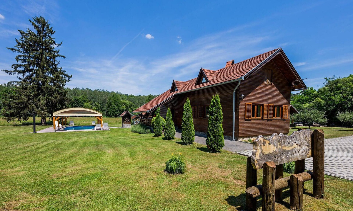 Cacinci House | Awesome home in Cacinci