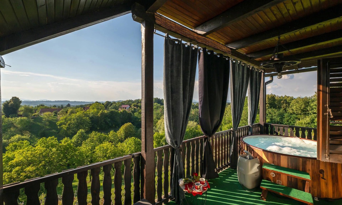 Donja Stubica House | Awesome home in Donja Stubica