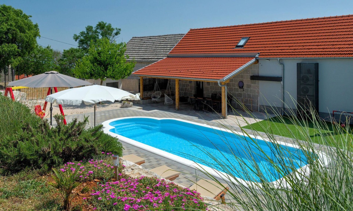 Imotski House | Awesome home in Imotski