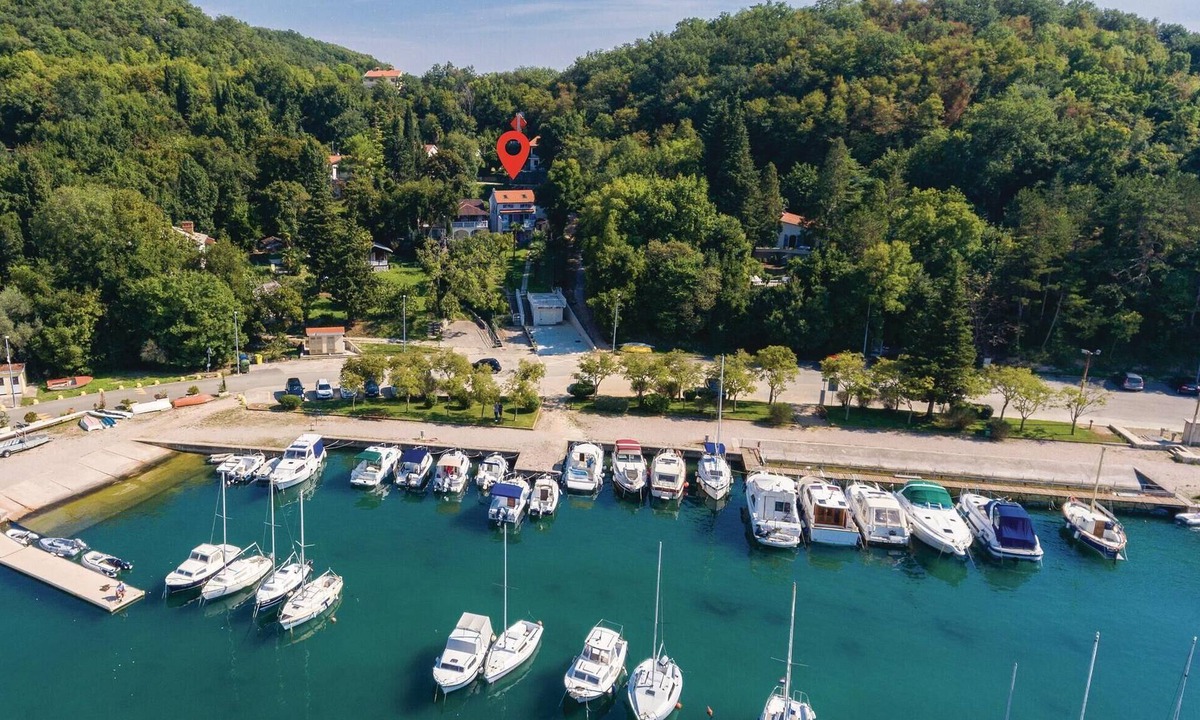 Omisalj House | Awesome home in Omisalj