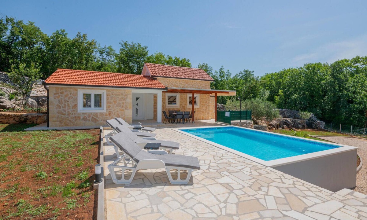 Podbablje House | Awesome home in Poljica
