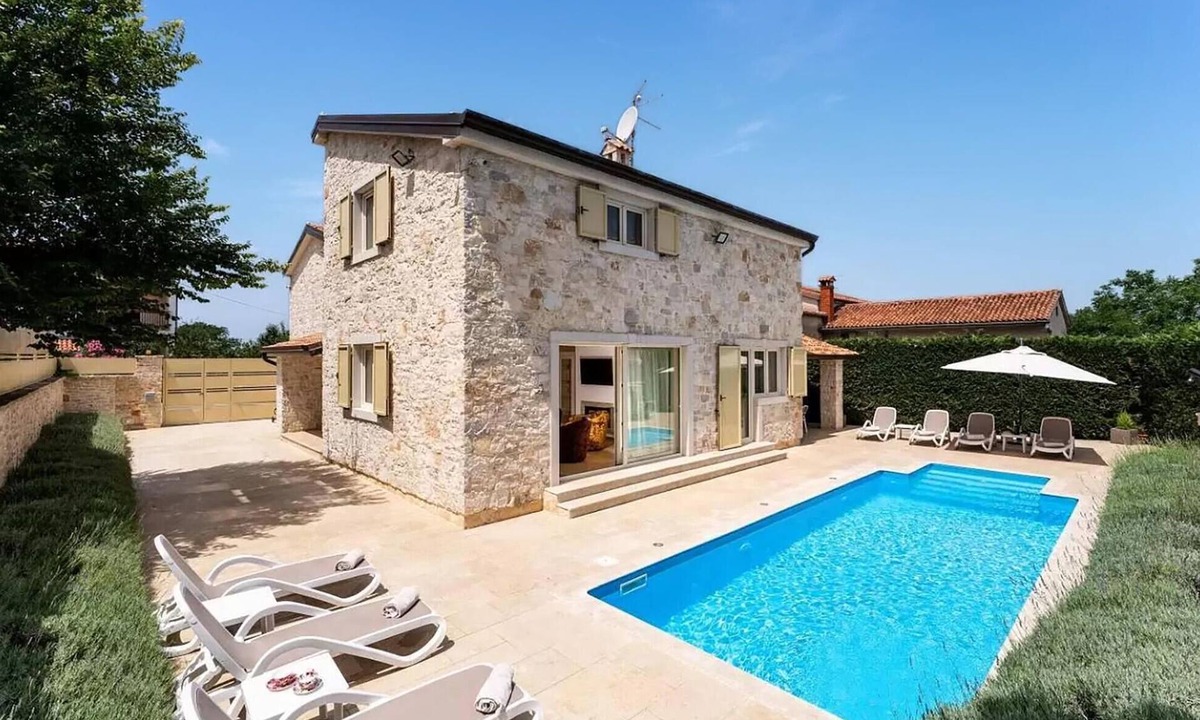 Tar House | Awesome home in Porec