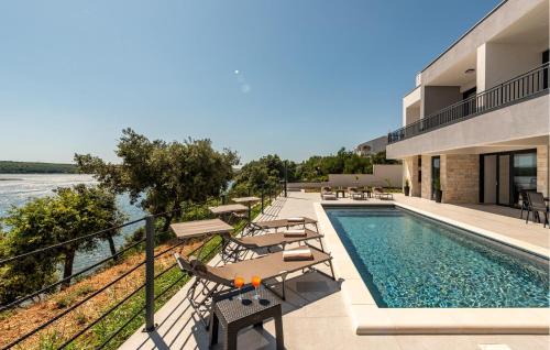Posedarje House | Awesome Home In Posedarje