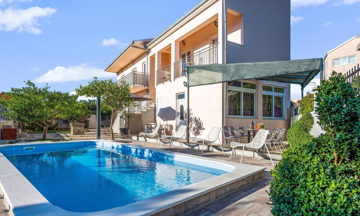 Razanj House | Awesome home in Razanj