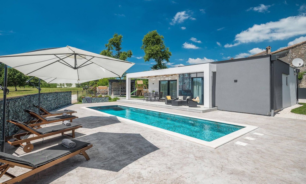 Tinjan House | Awesome home in Tinjan