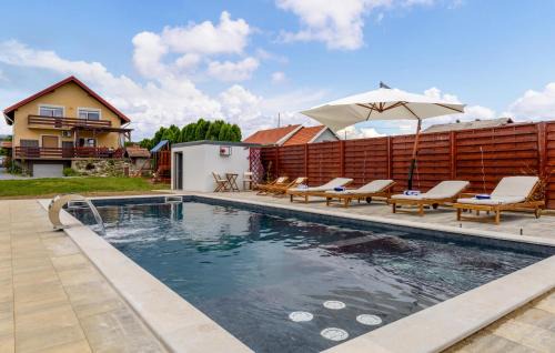Kaptol House | Awesome Home In Velika With Heated Swimming Pool
