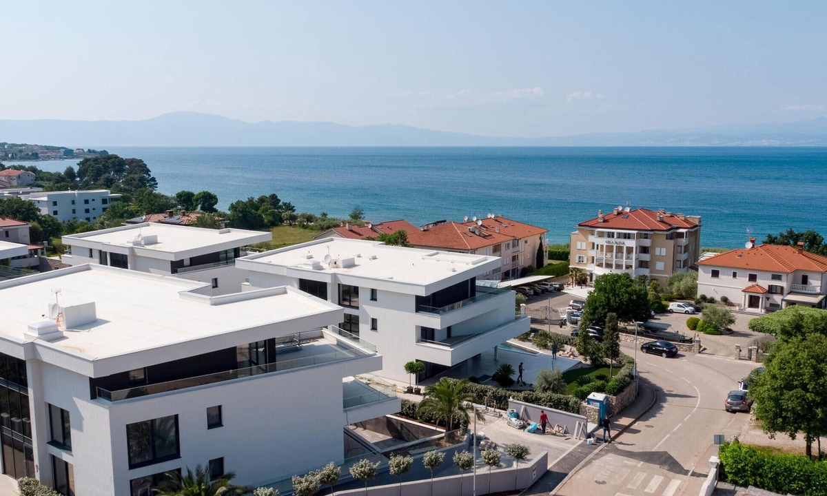 Zidarici Apartment | Beach front apartment in Malinska
