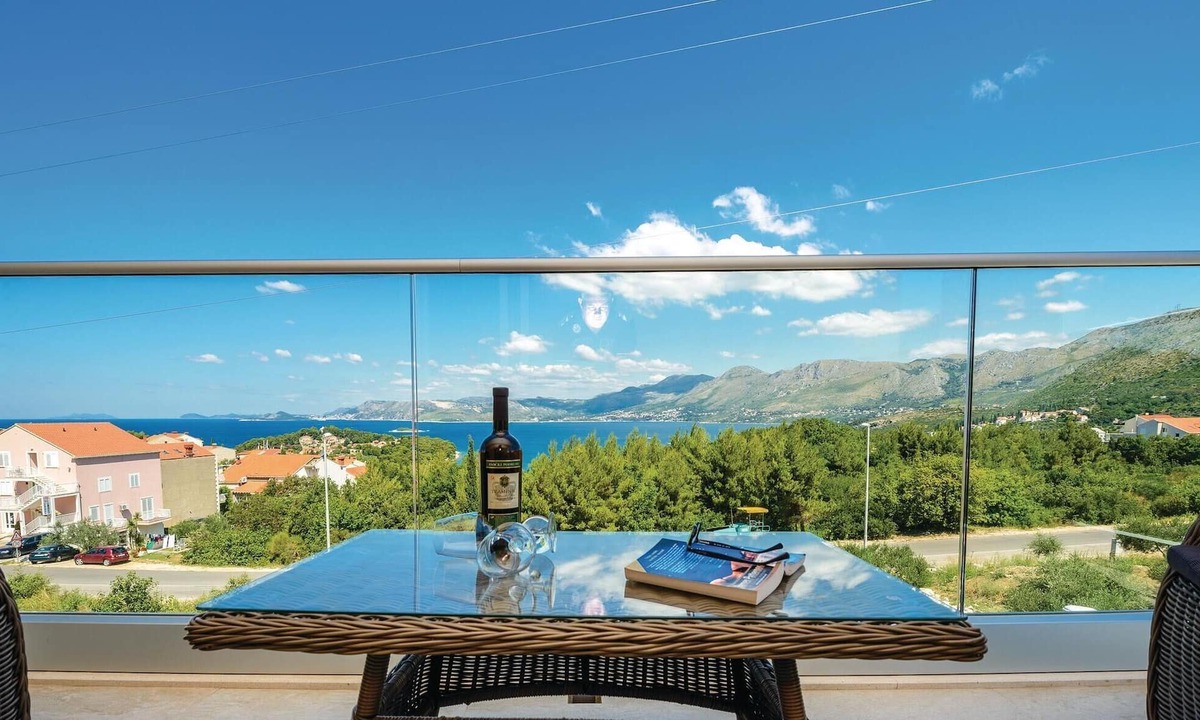 Cavtat Apartment | Beach front apartment in Cavtat