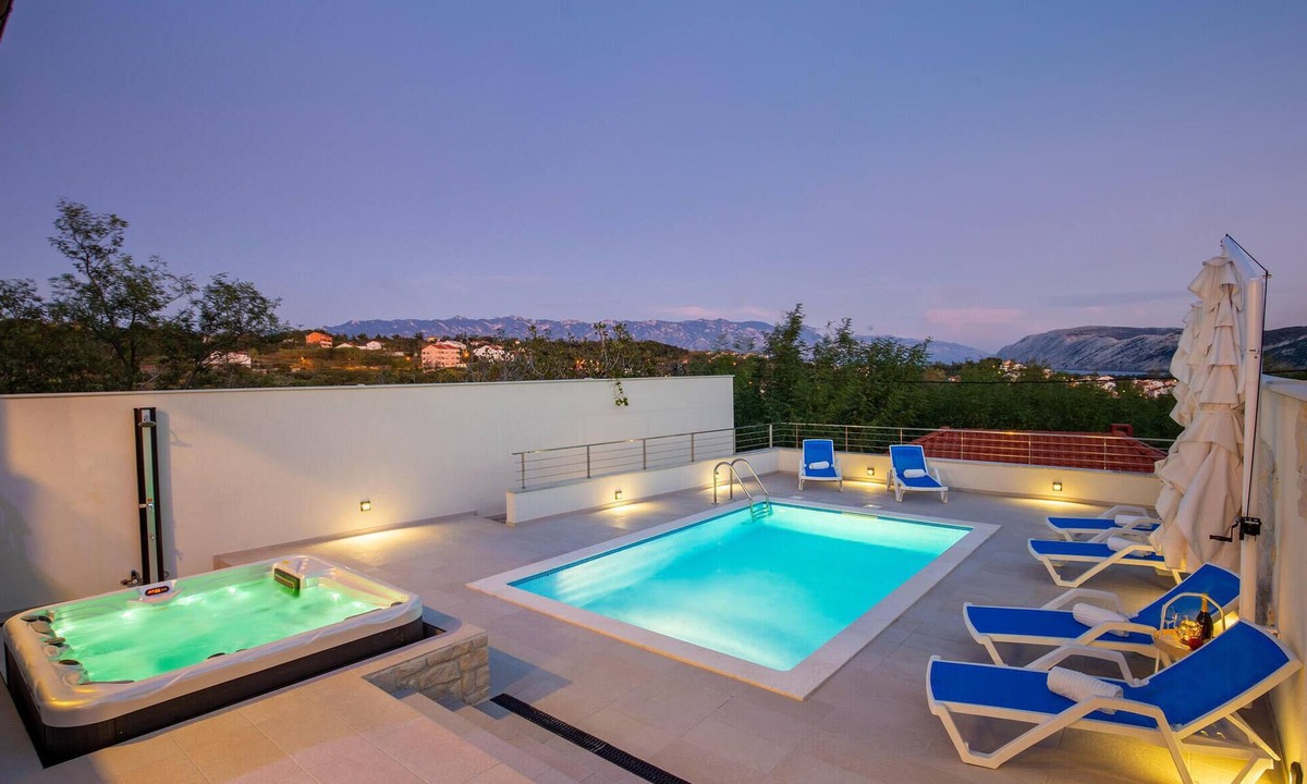 Lopar House | Beach front home in Lopar