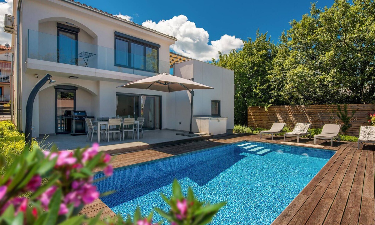 Milcetici House | Beach front home in Malinska