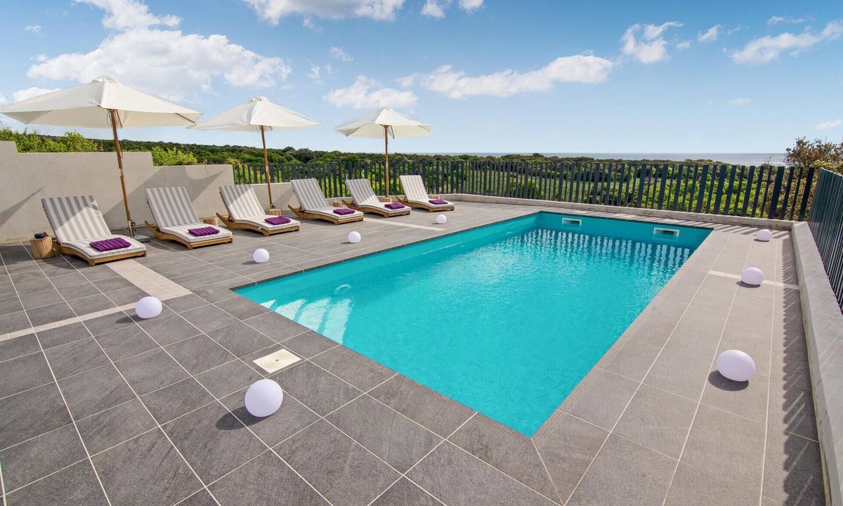 Belej House | Beach front home in Plat