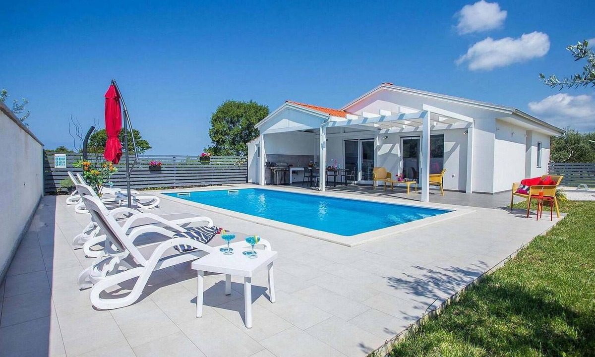 Stinjan House | Beach front home in Pula