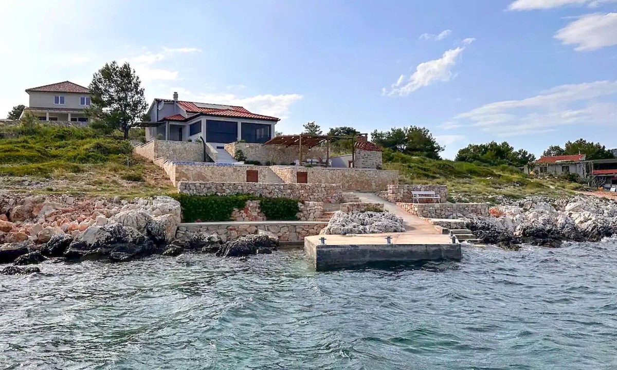 Pasman House | Beach front home in Tkon