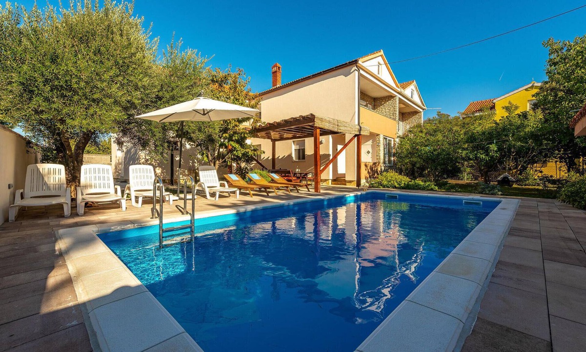 Vrsi House | Beach front home in Vrsi