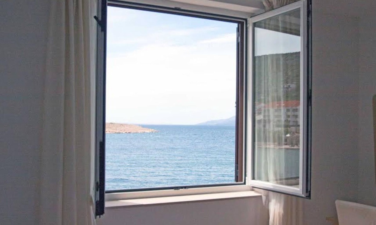 Vinjerac Apartment | Beachfront Apartments Tamarix - Superior One Bedroom Apartment (Grand) 3