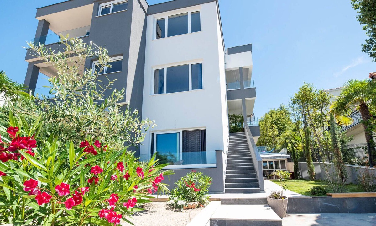 Njivice Apartment | Beachfront app 1 Villa Sunset Sea (sea view)