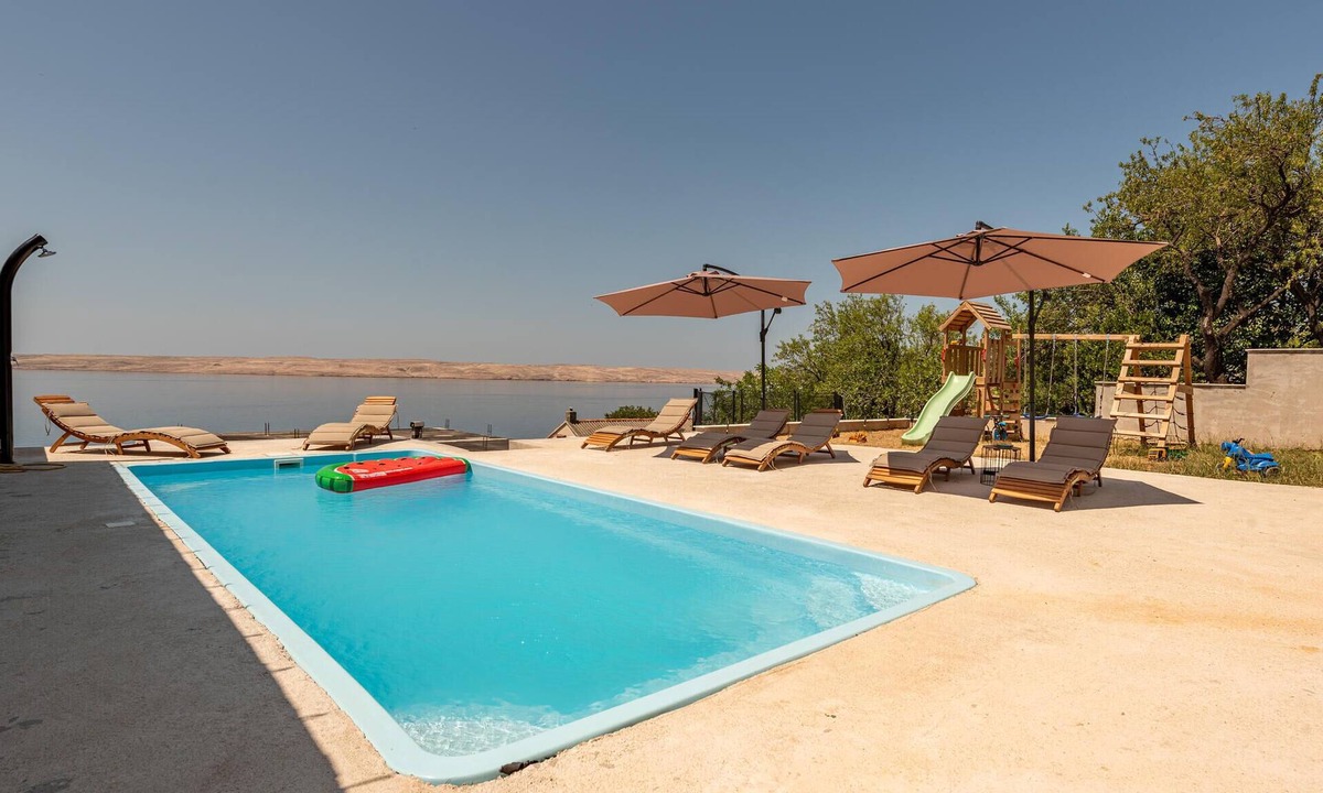 Baric Draga Apartment | Beautiful apartment in Baric Draga with WiFi