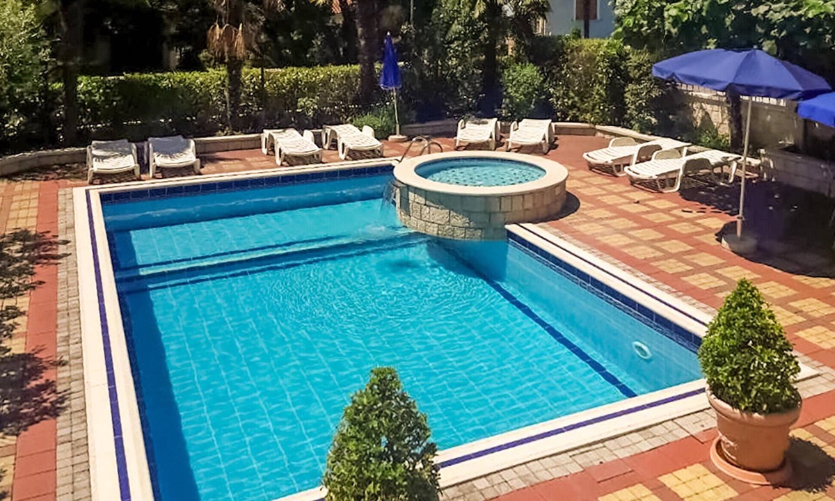 Kukci Apartment | Beautiful apartment in Kukci with swimming pool