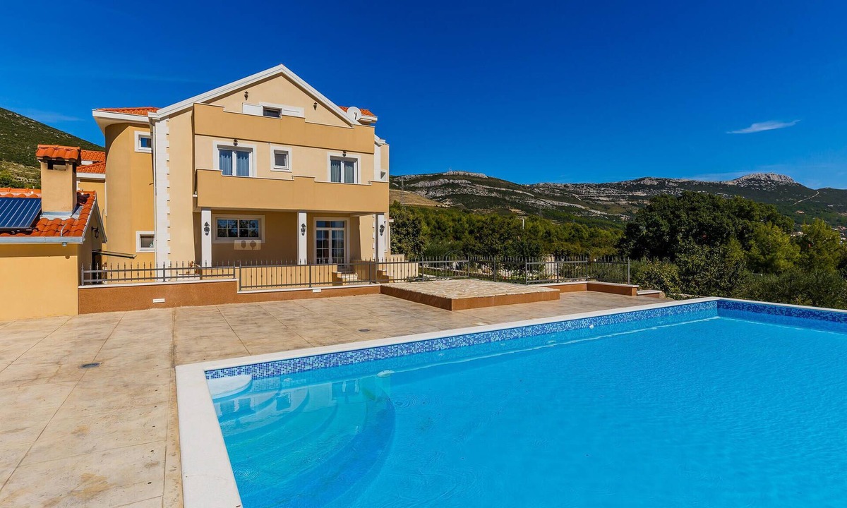 Rudine House | Beautiful home in Kastel Novi