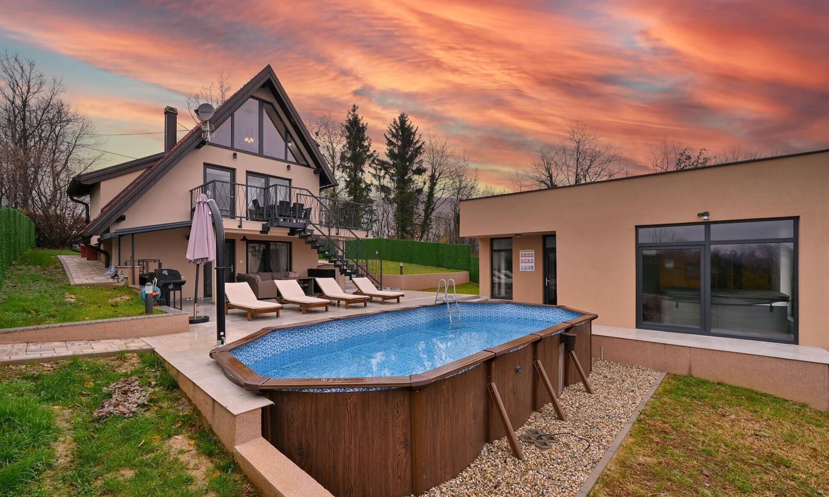 Kapela House | Beautiful home in Kapela with sauna