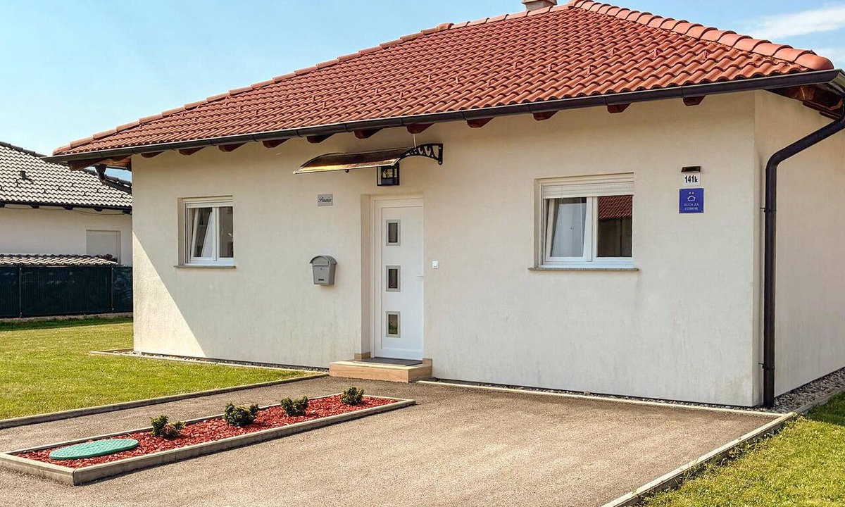 Stubicke Toplice House | Beautiful home in Oroslavje with WiFi