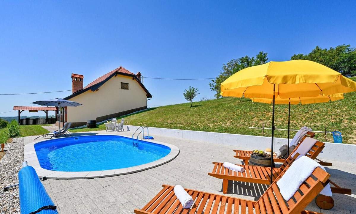 Jastrebarsko House | Beautiful home in Slavetic