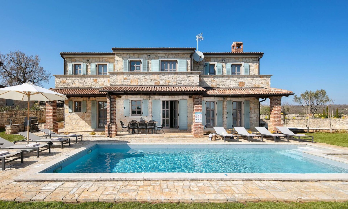 Sveti Lovrec House | Beautiful home in Sv. Lovrec