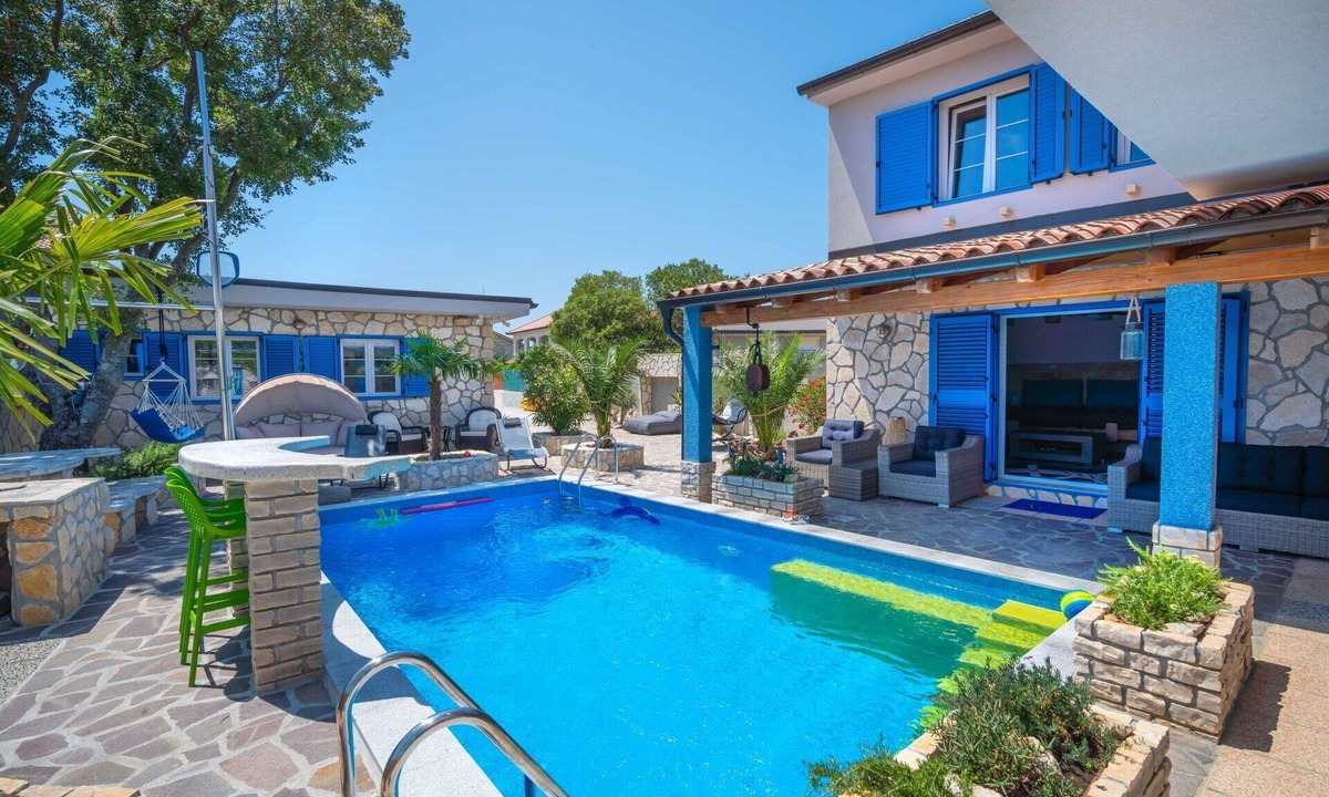 Novi Vinodolski Villa | Beautiful private villa for 8 guests with A/C, private pool, hot tub, WIFI, TV and terrace