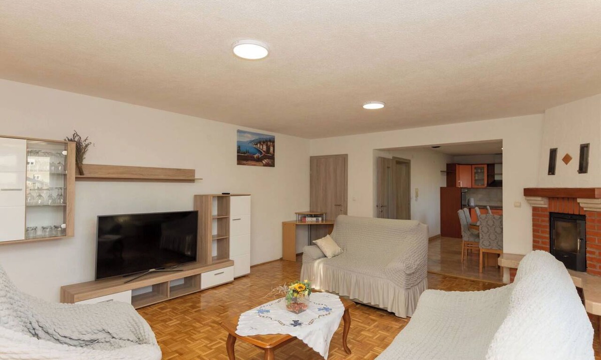 Donji Prolozac House | Beautiful private villa with A/C, WIFI, private pool, TV, terrace, pets allowed and panoramic view