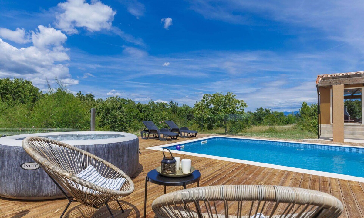 Salakovci House | Beautiful private villa for 5 guests with private pool, hot tub, internet, A/C and TV