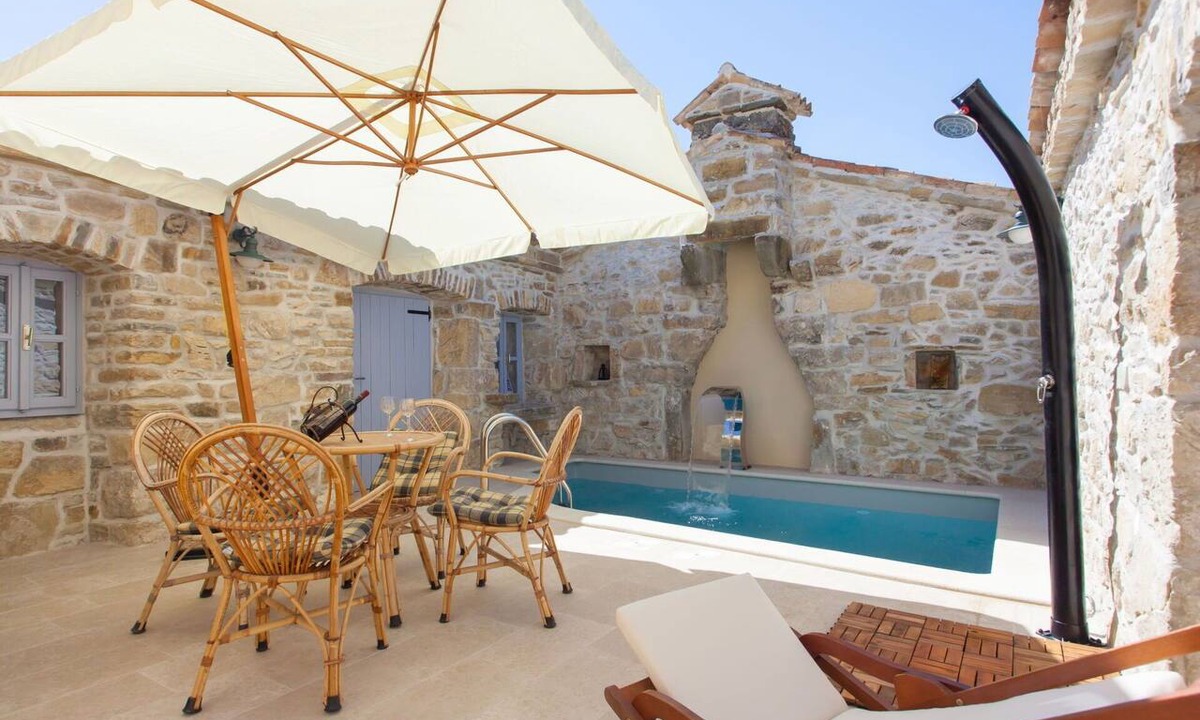 Krbune House | Beautiful private villa with private pool, WIFI, A/C, TV, terrace, pets allowed and panoramic view