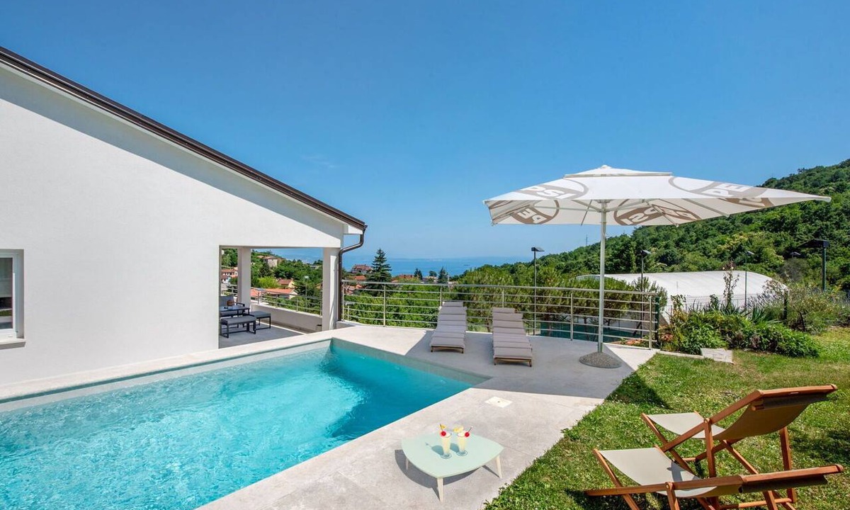 Rukavac House | Beautiful private villa for 8 guests with A/C, private pool, WIFI, TV and terrace