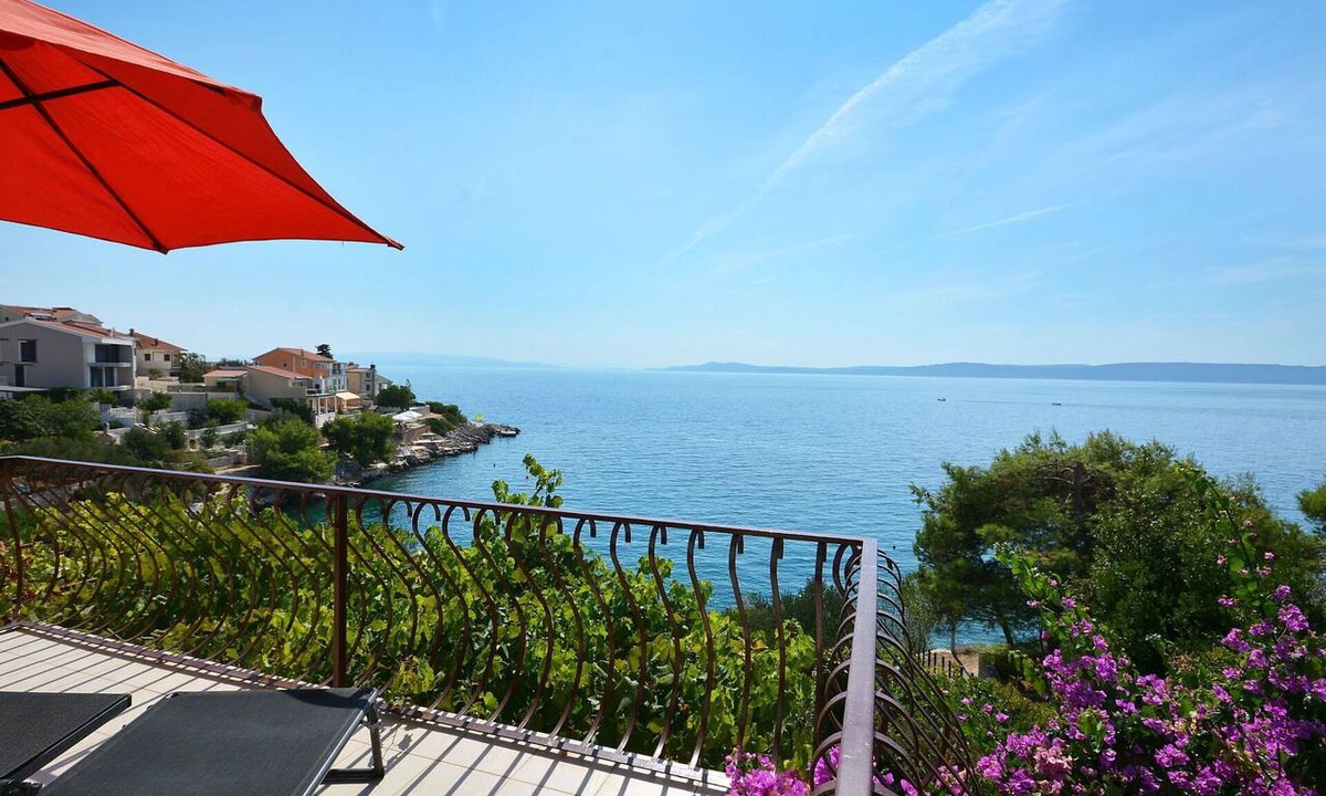 Businci House | Beautiful private villa for 7 guests with A/C, WIFI, TV, terrace and pets allowed