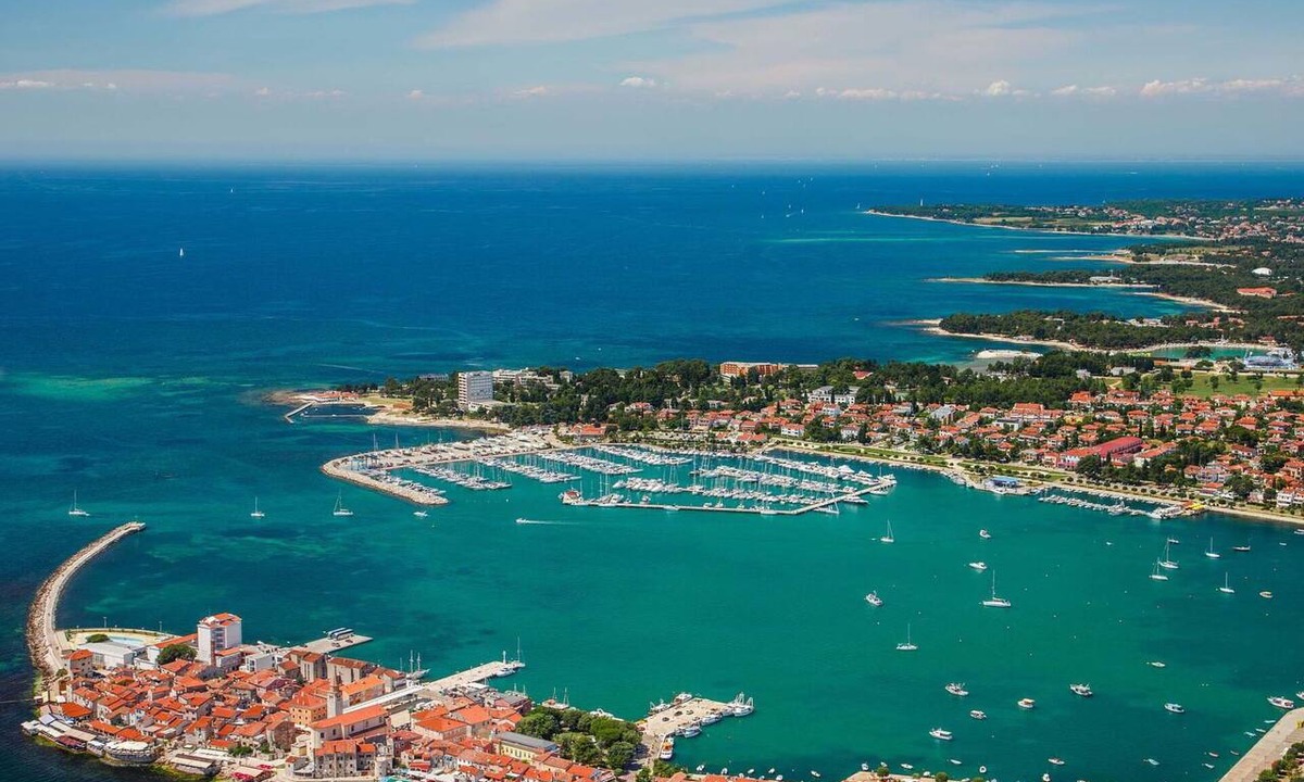 Vardica House | Beautiful villa for 3 guests with WIFI, A/C, terrace and panoramic view