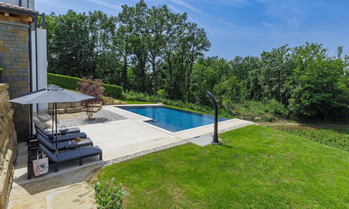 Novaki Motovunski House | Beautiful villa for 6 guests with A/C, WIFI, private pool, TV and terrace