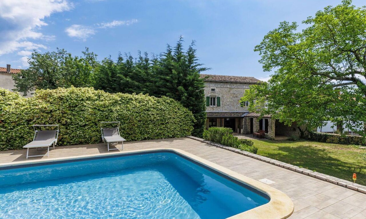 Smoljanci House | Beautiful villa for 8 guests with private pool, WIFI, A/C, TV, terrace and panoramic view