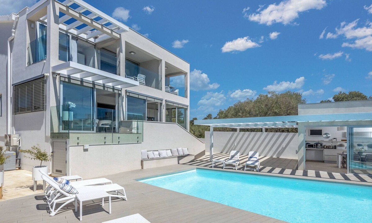 Bibinje Villa | Beautiful Villa White Garden